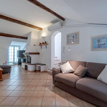 Residenza La Terrazza Апартаменты Генуя